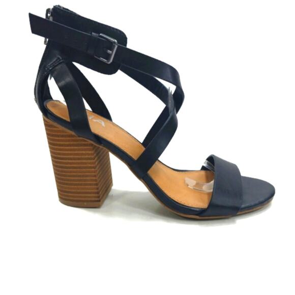 SS1404 EUC Mia Sandals size 8.5M - Picture 2 of 9